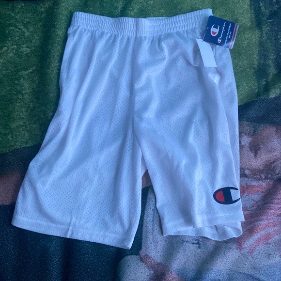 White Champion boys shorts with tag - Picture 1 of 3